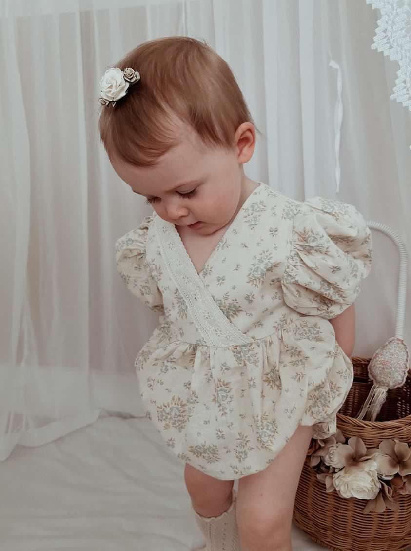 WILLOW LACE TRIM FLORAL ROMPER - Vintage Blossom
