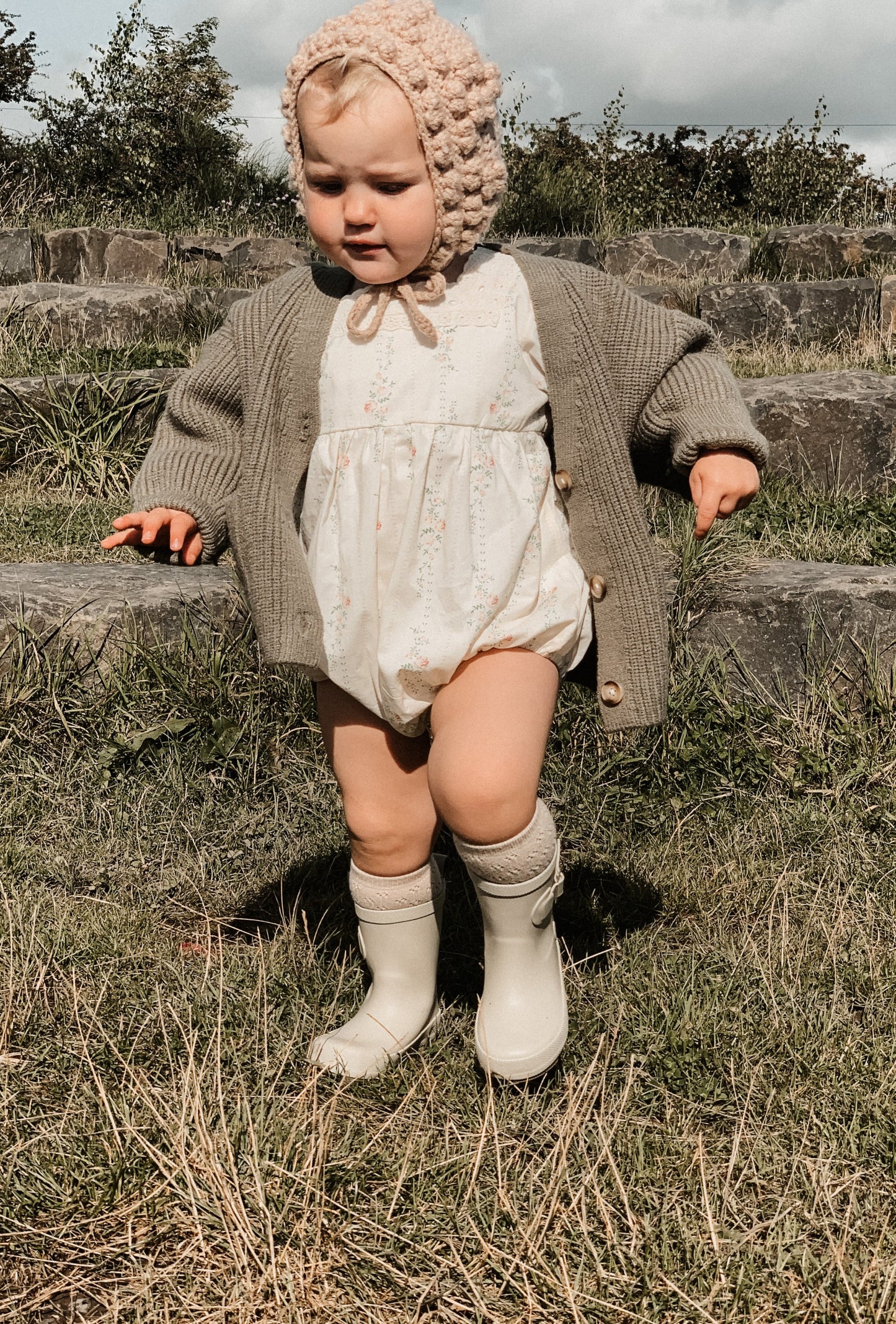 CHUNKY KNIT OVERSIZED CARDIGAN IN KHAKI - Vintage Blossom