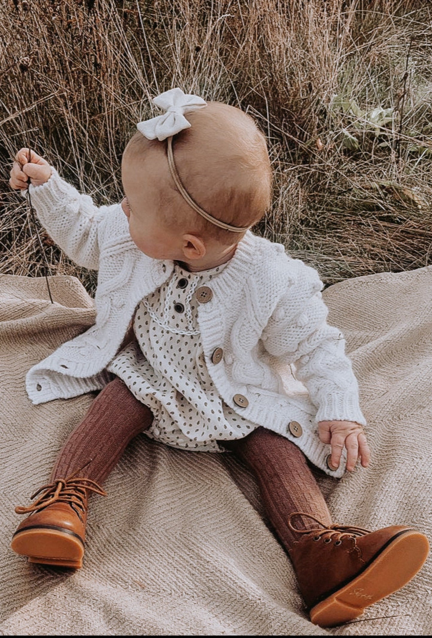 MIA NEUTRAL DOT ROMPER - Vintage Blossom