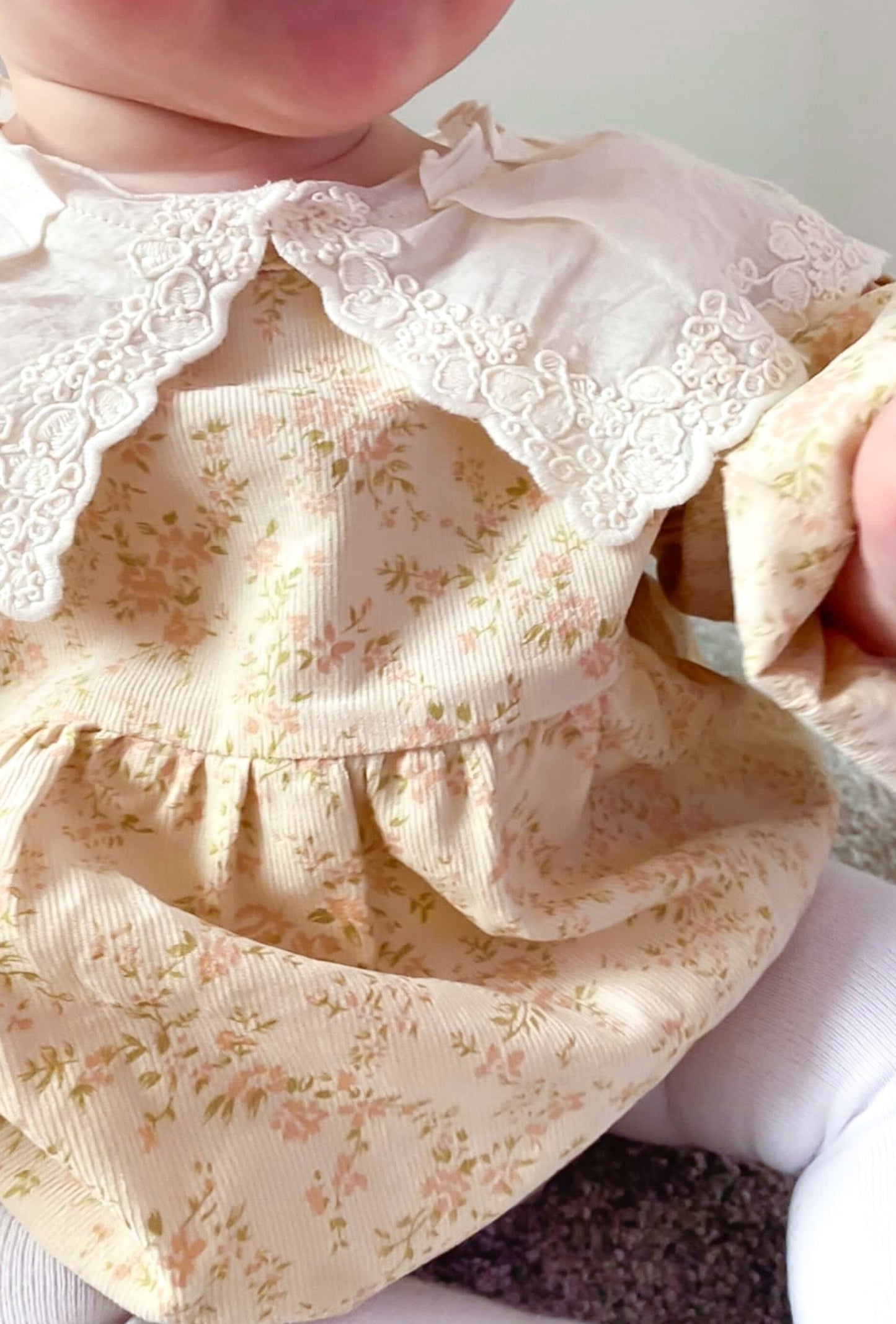 ELSIE CORDUROY OVERSIZED COLLAR ROMPER - Vintage Blossom