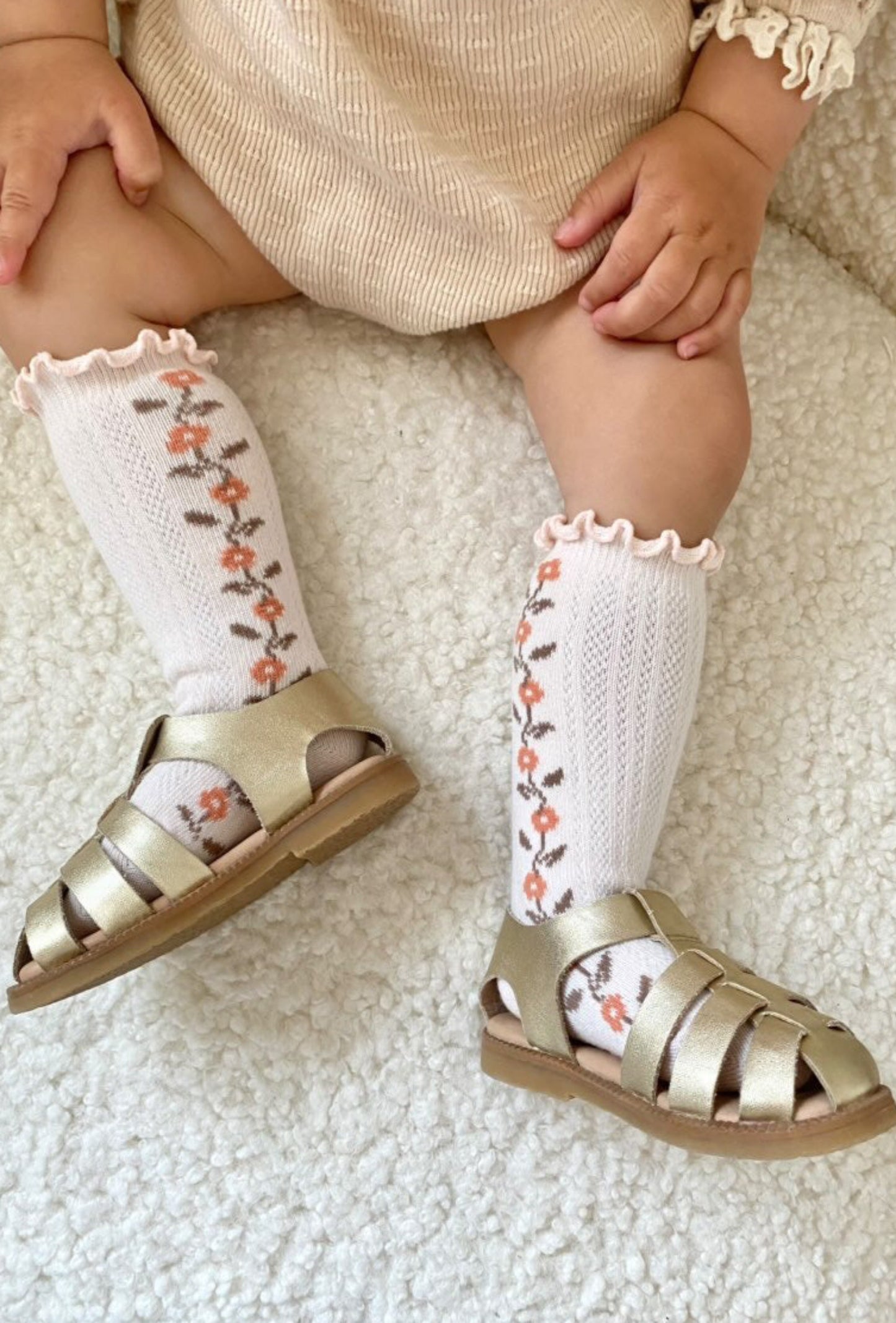 FLORAL KNEE HIGH FRILL SOCKS IN SOFT PEACH - Vintage Blossom