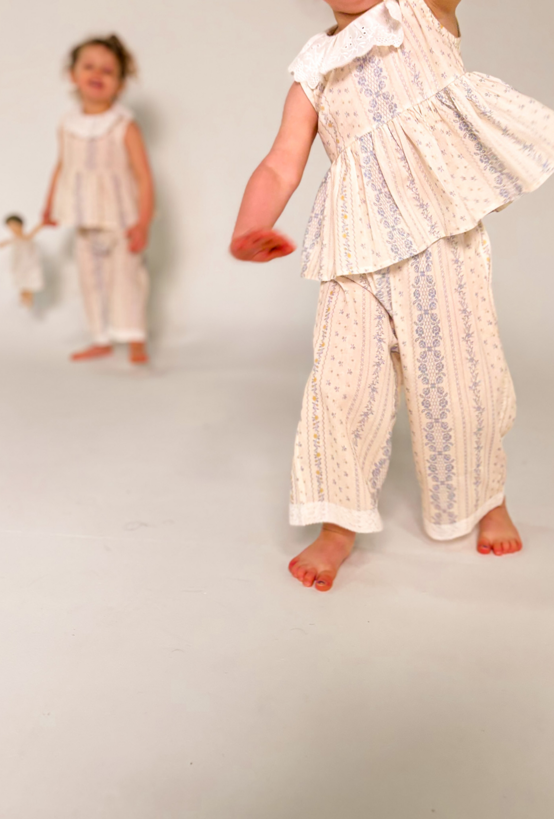 GIRLS TROUSER AND TOP CO-ORD - Vintage Blossom