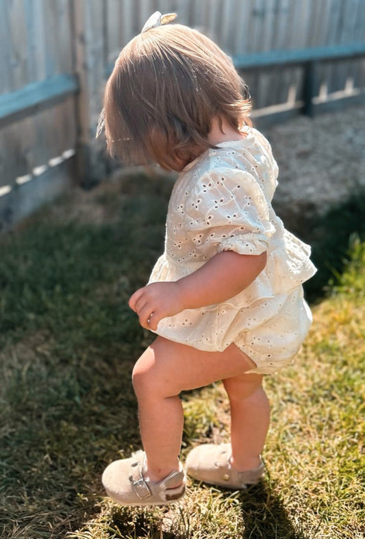 BRODERIE ANGLAISE SHORT SLEEVED ROMPER IN CREAM - Vintage Blossom