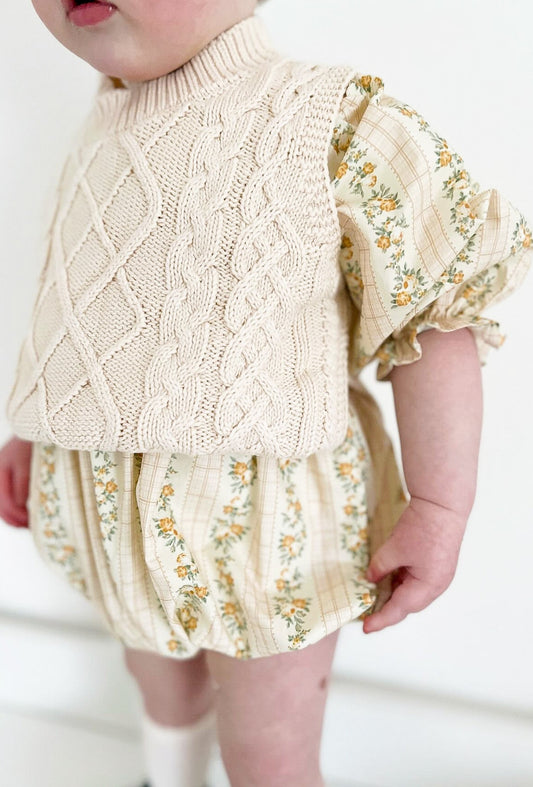 WILMA KNIT VEST IN LIGHT BEIGE - Vintage Blossom