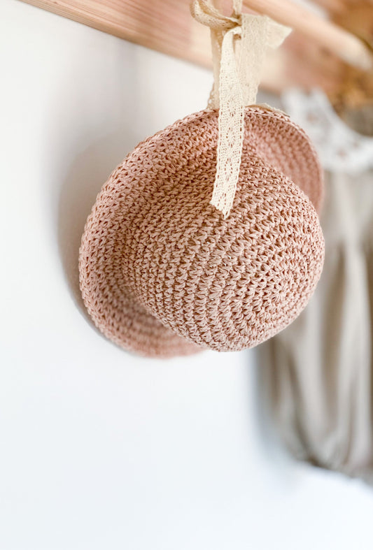 WICKER LACE TIE BONNET HAT IN ROSE - Vintage Blossom
