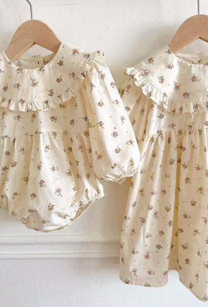 DOROTHY OVERSIZED FRILL COLLAR ROMPER - Vintage Blossom