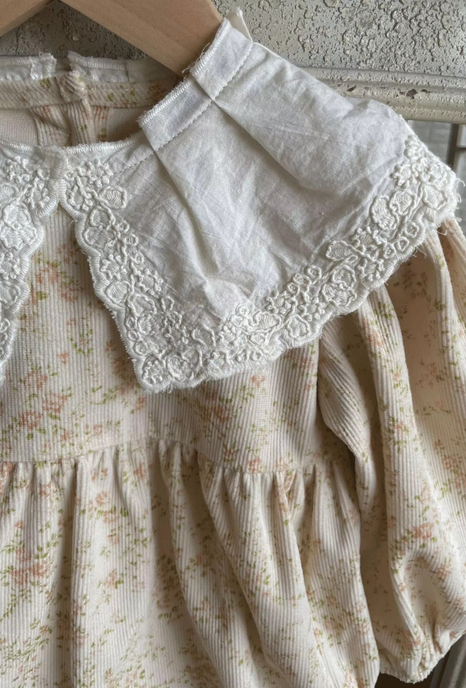 ELSIE CORDUROY OVERSIZED COLLAR ROMPER - Vintage Blossom
