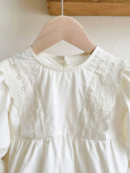 HARLOW BRODERIE ANGLAISE ROMPER - Vintage Blossom